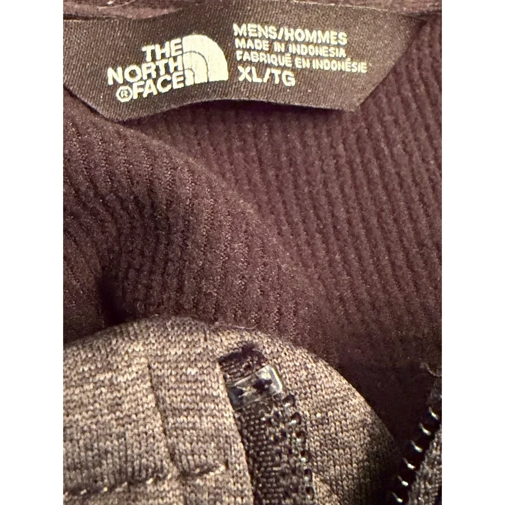 The North Face Men's XL Gray Full Zip Jacket w/ Front Pockets See Logo On Chest